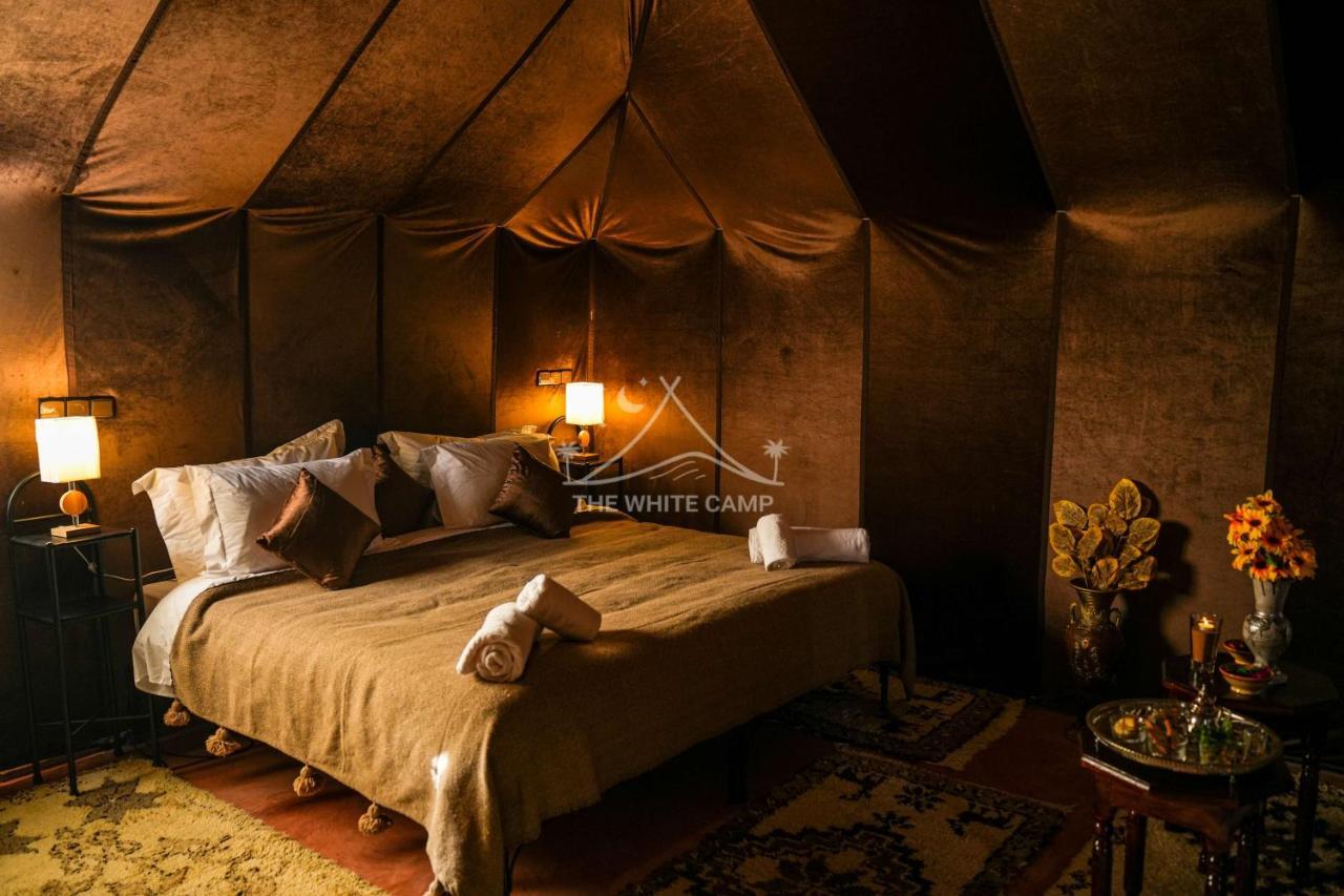 The White Camp - Your Merzouga Luxury Desert Camp & Erg Chebbi Dunes Camel Riding Exterior foto