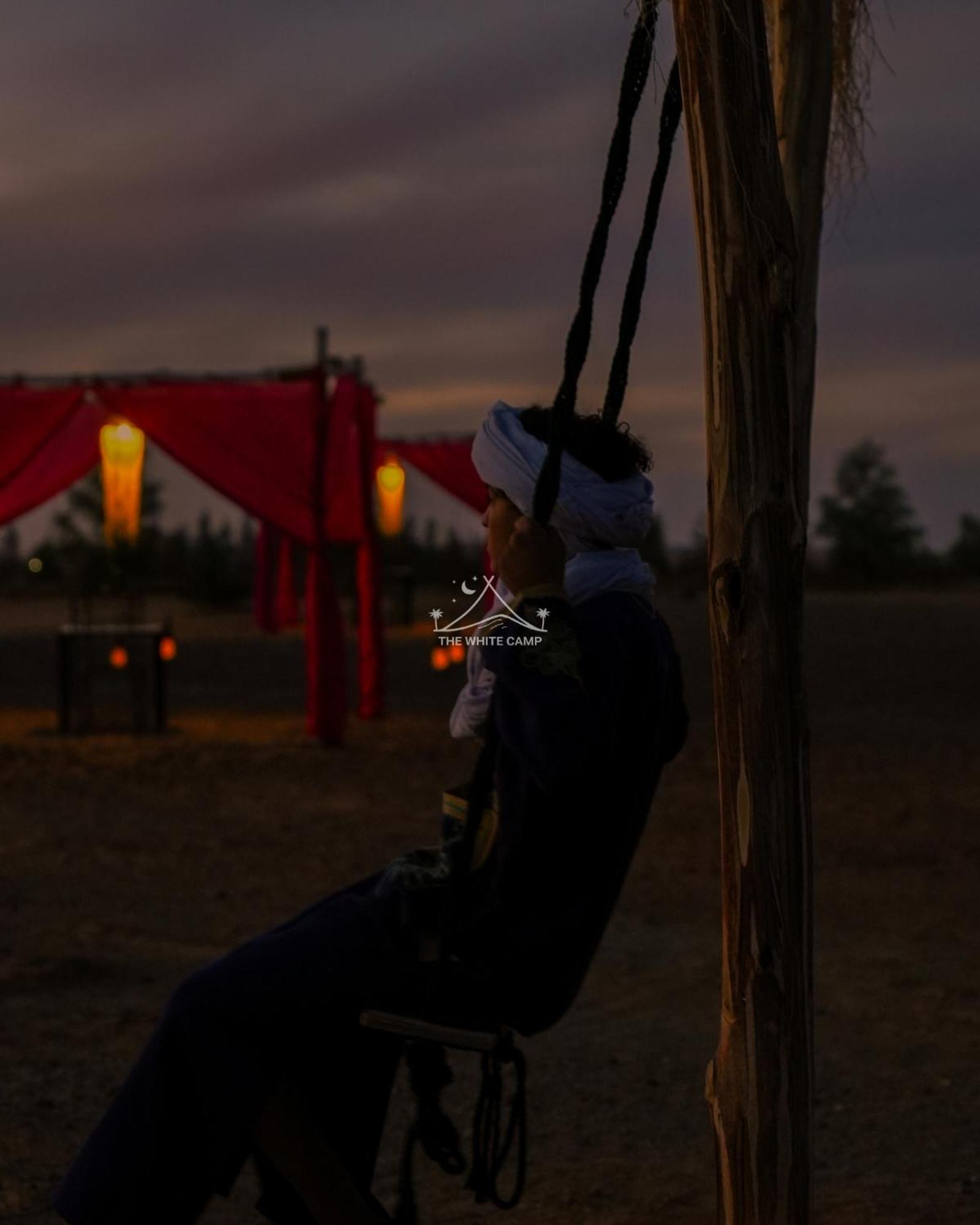 The White Camp - Your Merzouga Luxury Desert Camp & Erg Chebbi Dunes Camel Riding Exterior foto
