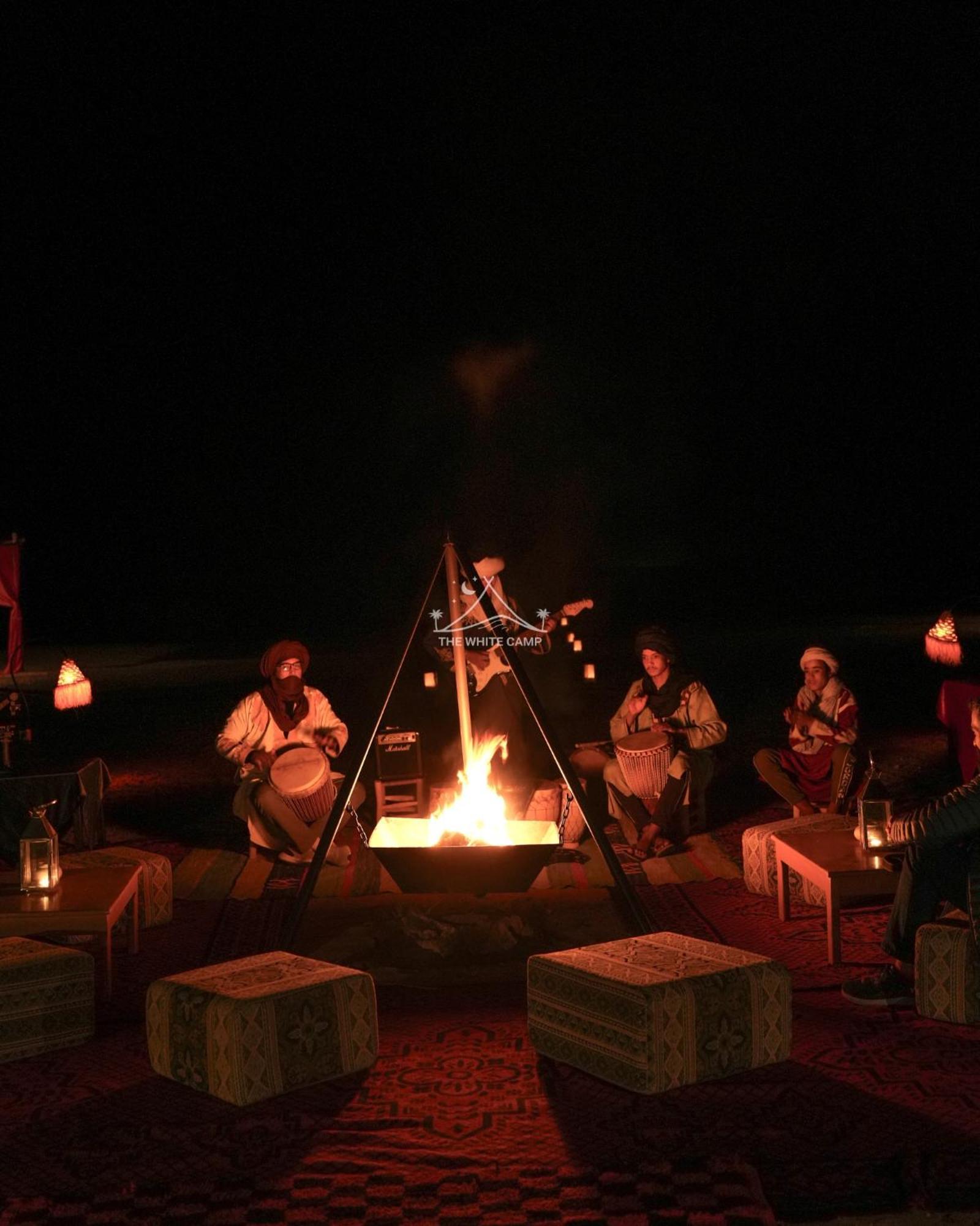 The White Camp - Your Merzouga Luxury Desert Camp & Erg Chebbi Dunes Camel Riding Exterior foto